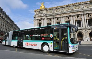 Bus headed for the Eiffel Tower